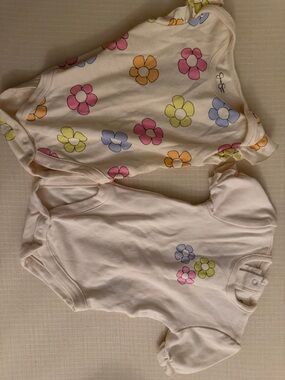 Floral Baby Onesies - Pastel Multicolor Flowers (2 pack)